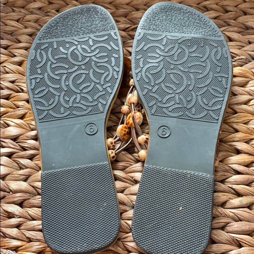 385 Fifth Flip flops Sz 6 - Picture 4 of 7